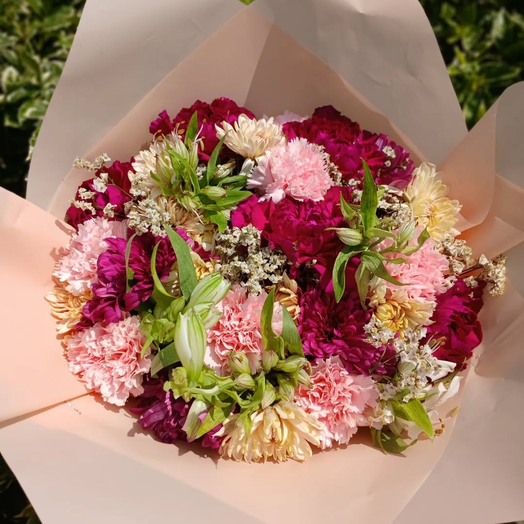 Floral Romantic Carnation Bouquet Red & Pink